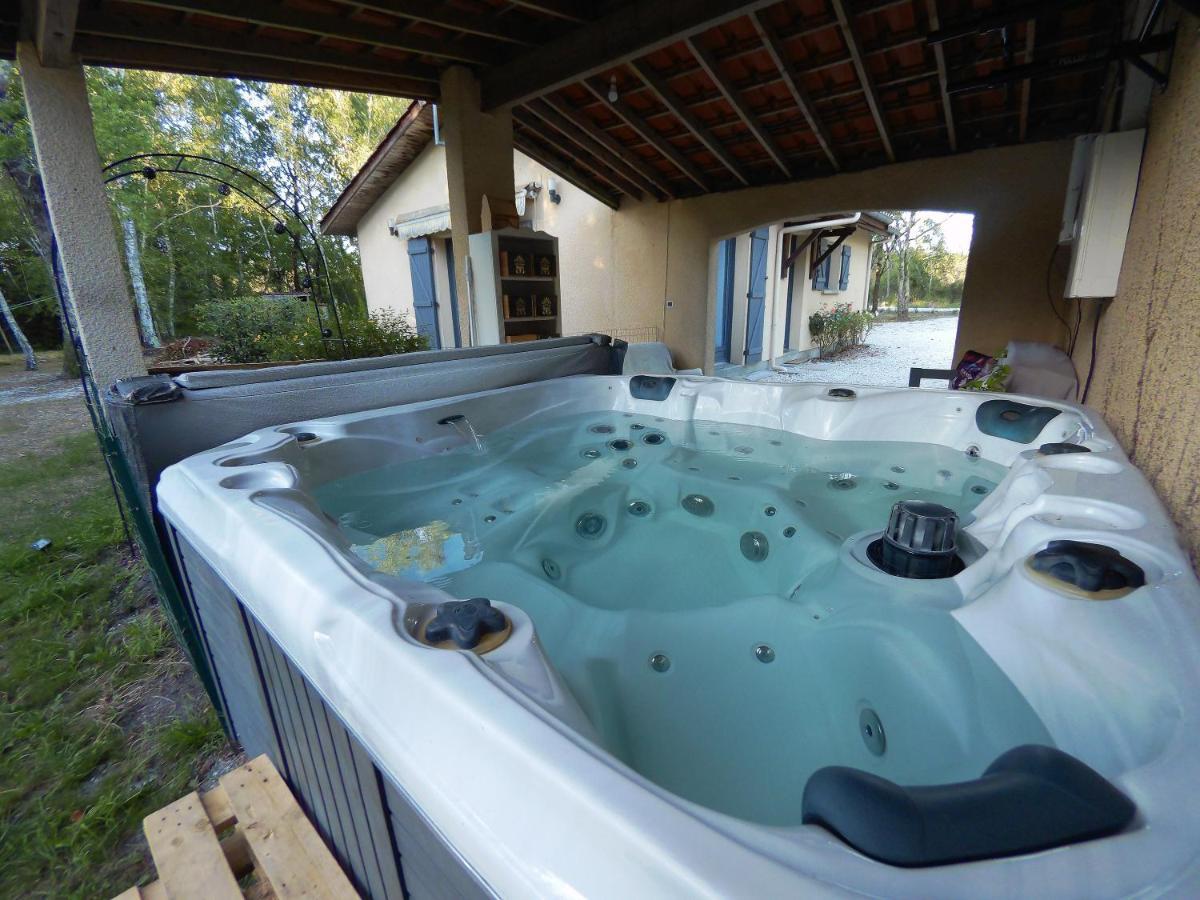 אבנסן Gite A La Campagne Avec Jacuzzi מראה חיצוני תמונה